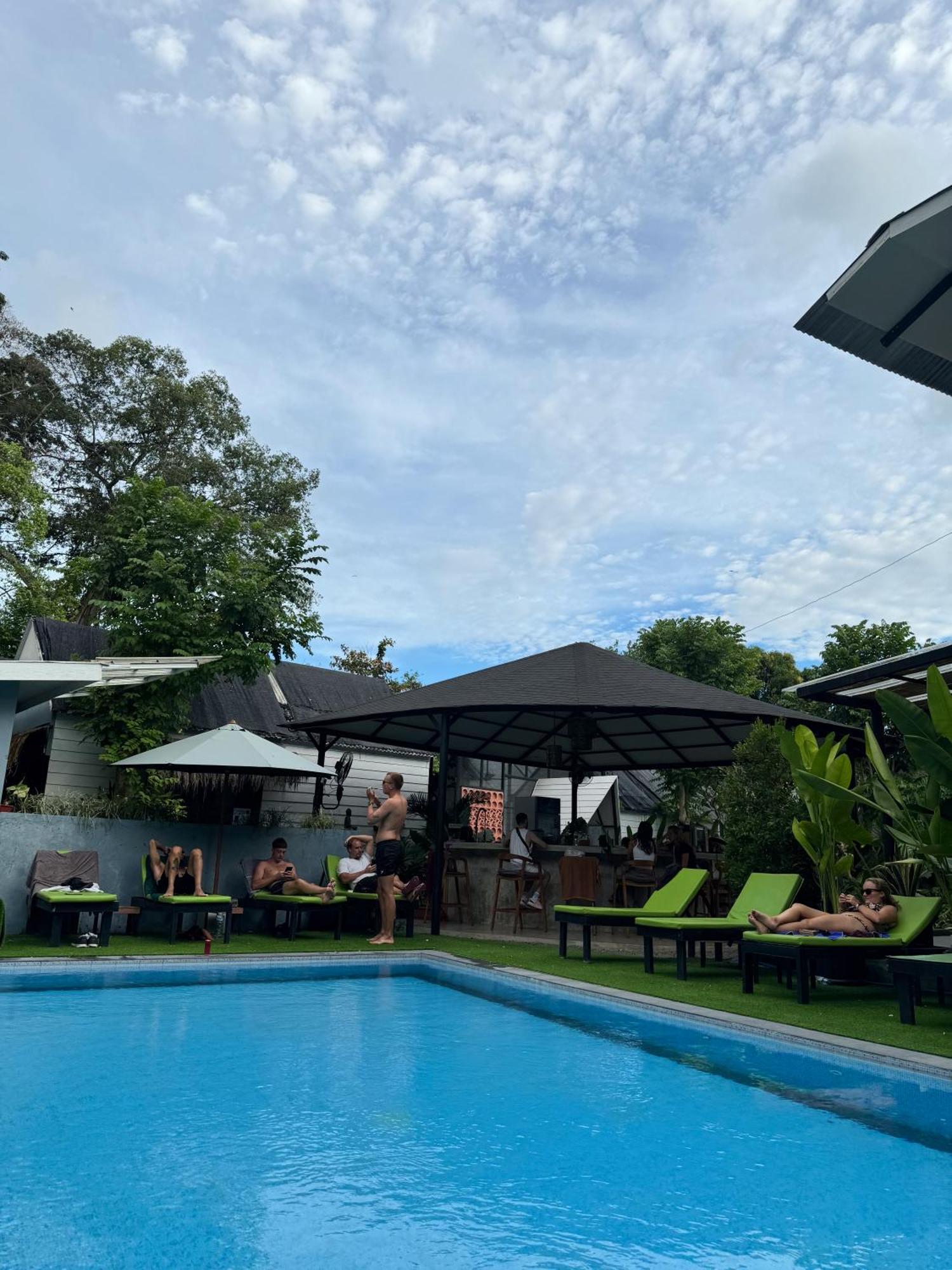 The Jungle Hostel Canggu Eksteriør bilde