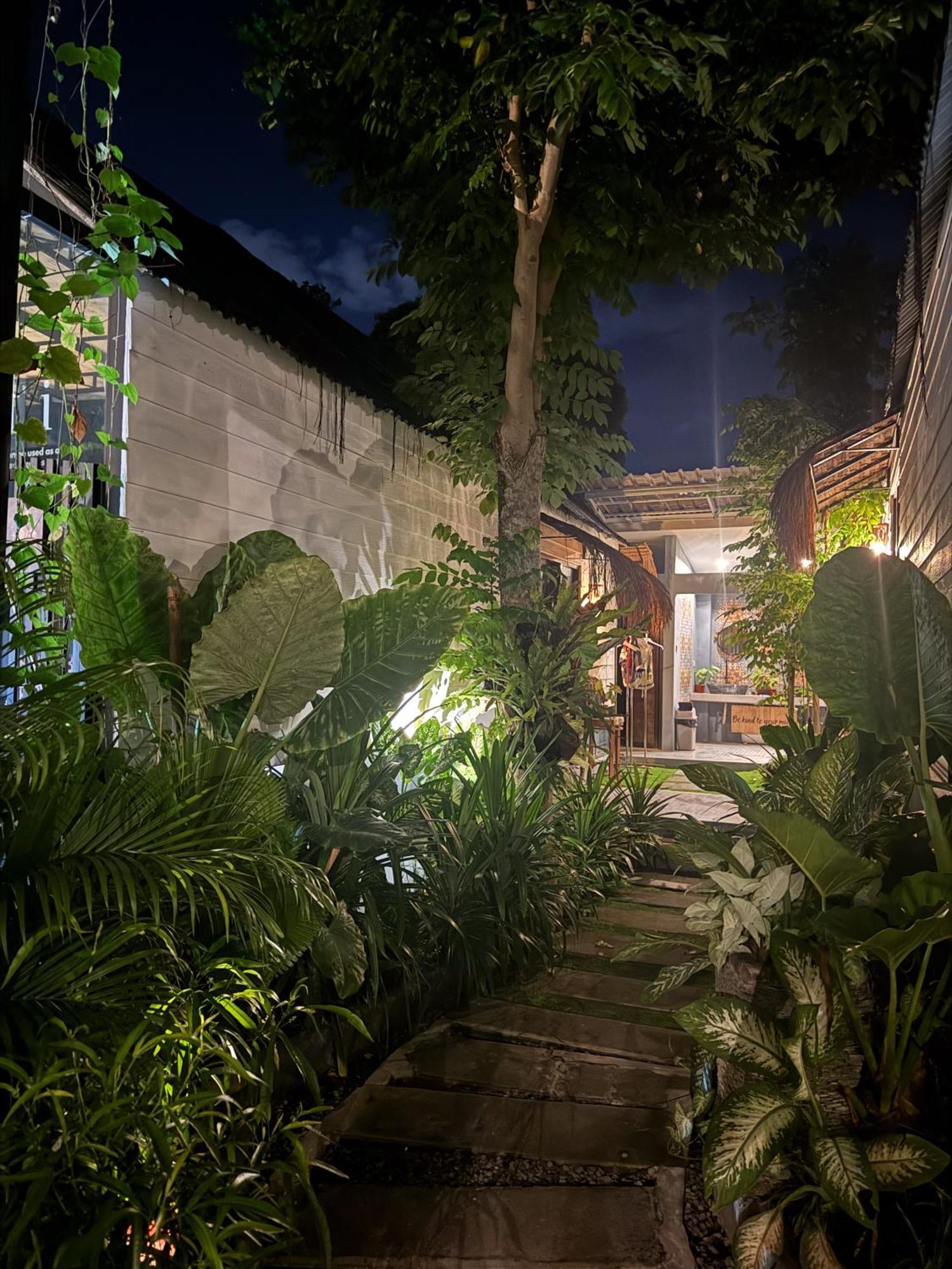 The Jungle Hostel Canggu Eksteriør bilde